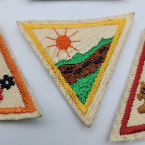 Girl Scout Badge Vintage Patch Brownie 90s Retro Troop‎ Retired Activity Try It - Picture 3 of 9
